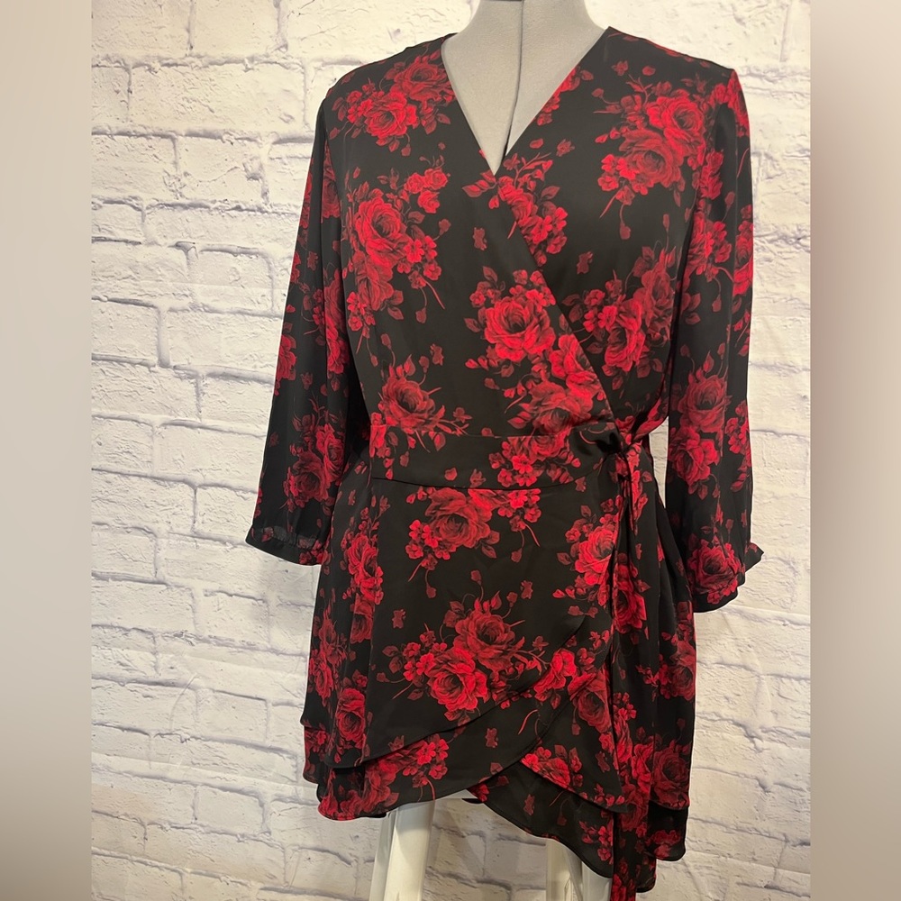 Torrid Black & Red Flower Wrap Top